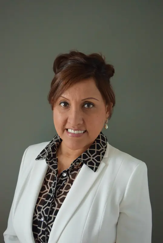 Kari Luna, Office Manager